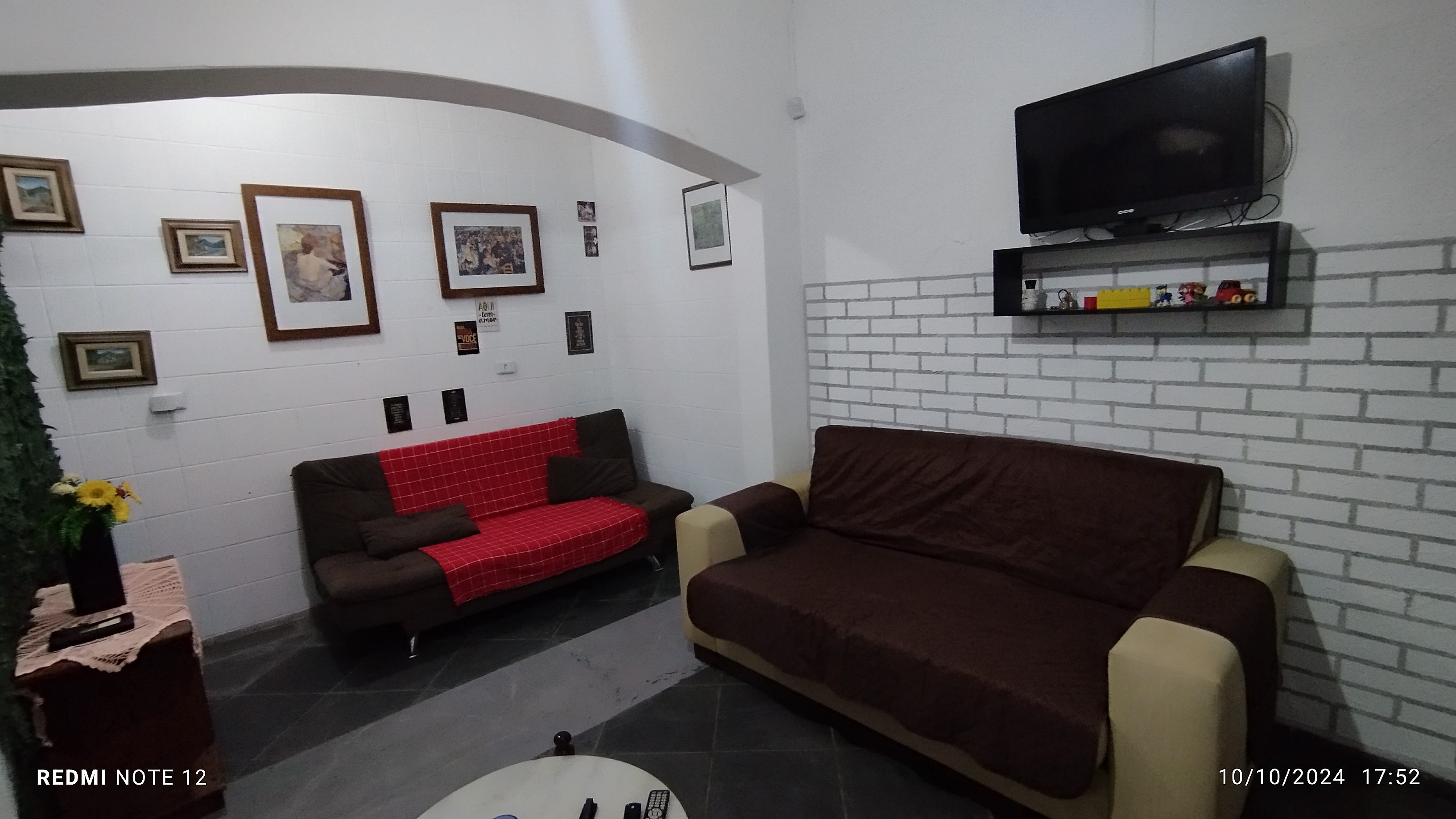 Sala ampla confortável